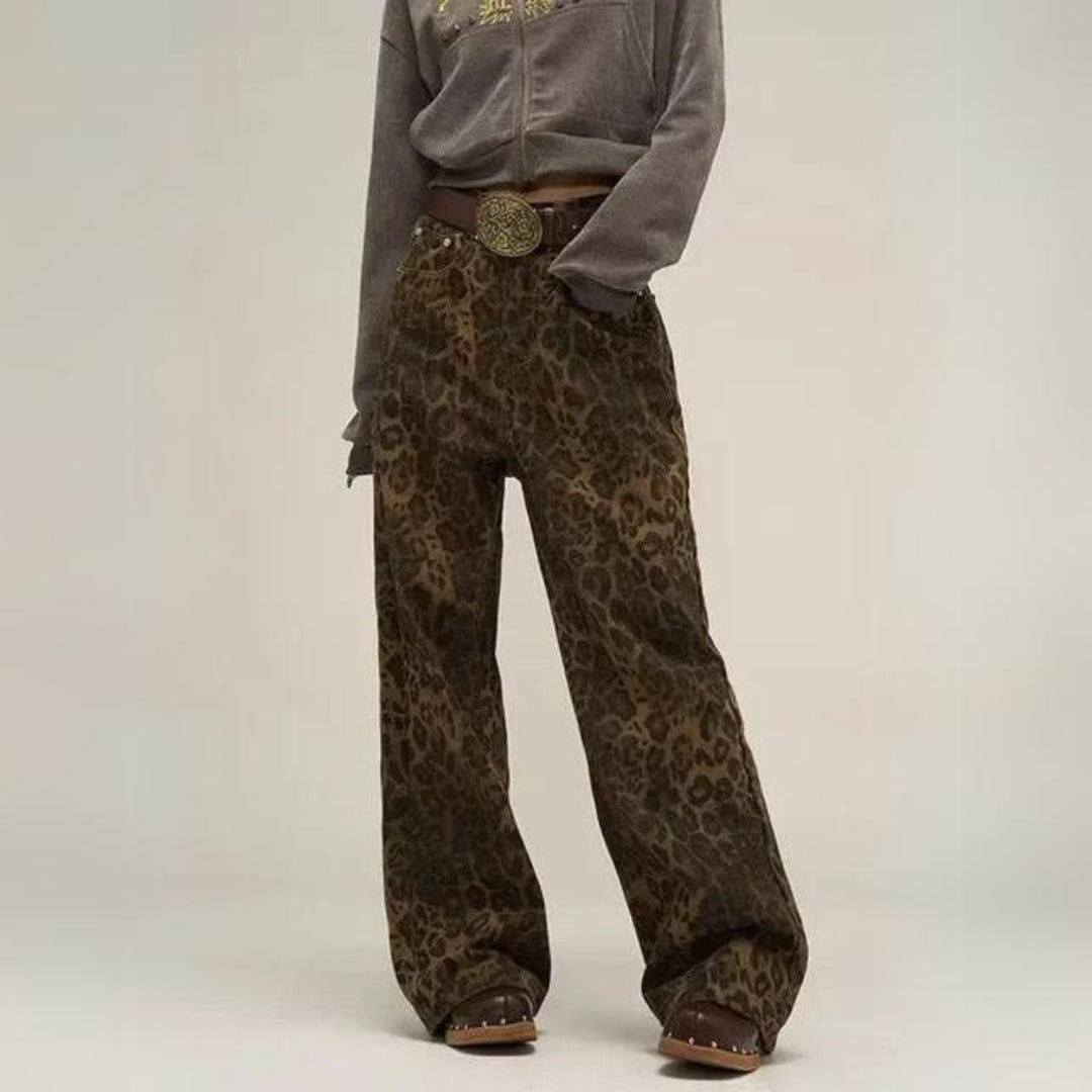 Bold women's high waist jeans in trendy leopard print