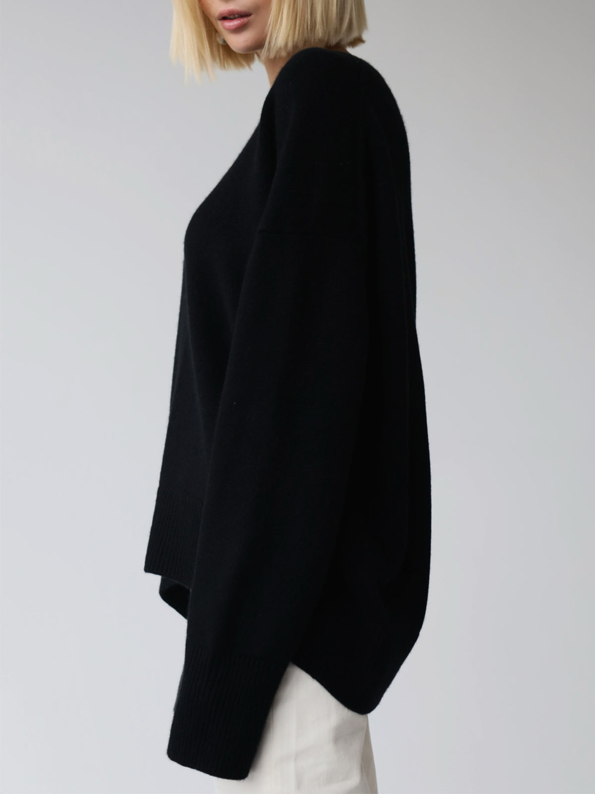 Women's round neck oversized pullover sweater