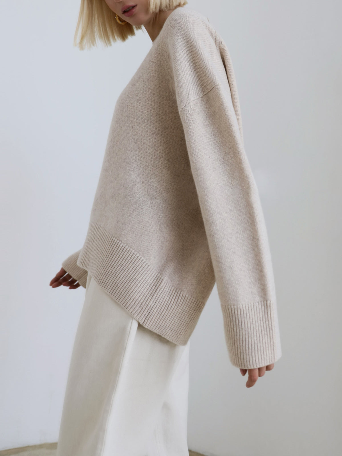 Women's round neck oversized pullover sweater