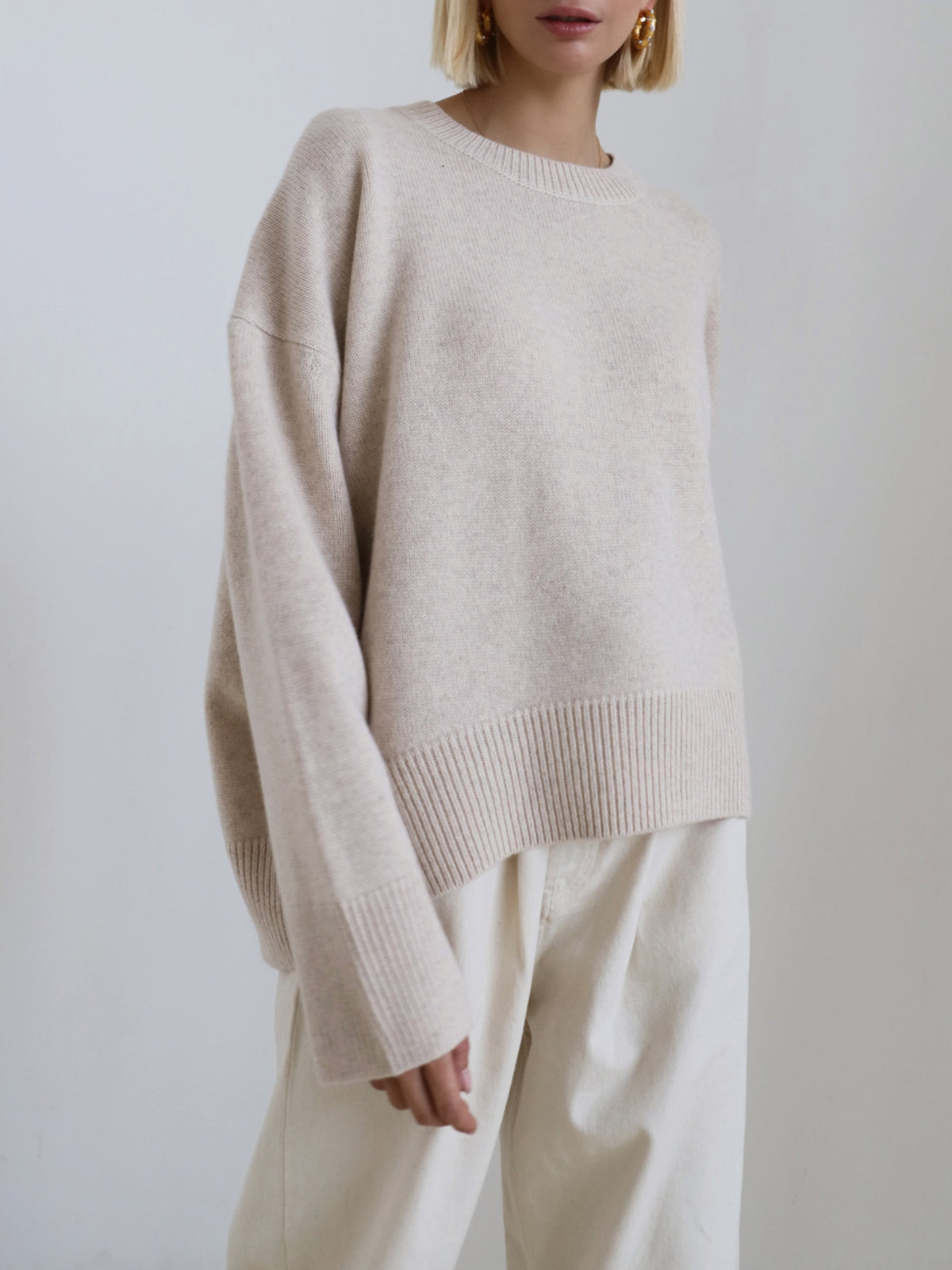 Women's round neck oversized pullover sweater