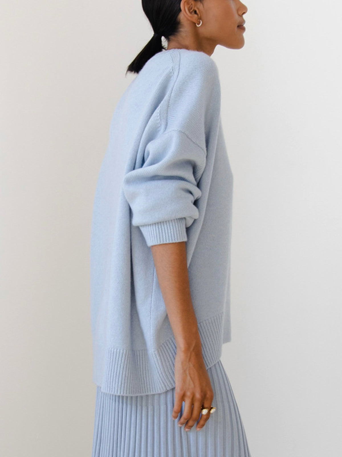 Women's round neck oversized pullover sweater